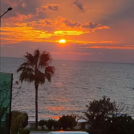 Antalya Sahil Plaj Evleri אלאניה